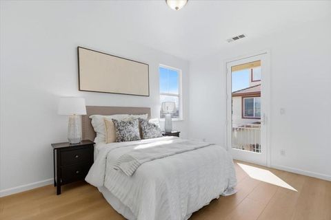 Tiny photo for 917 Vida Larga Loop, Milpitas, CA 95035 (MLS # ML82037538)