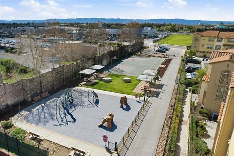 Tiny photo for 917 Vida Larga Loop, Milpitas, CA 95035 (MLS # ML82037538)