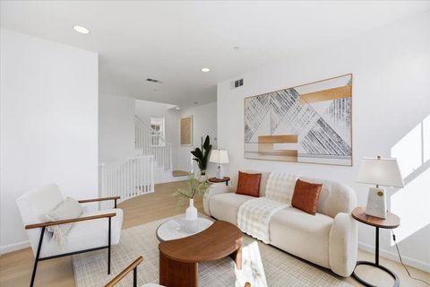 Tiny photo for 917 Vida Larga Loop, Milpitas, CA 95035 (MLS # ML82037538)