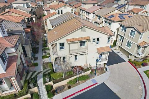 Tiny photo for 917 Vida Larga Loop, Milpitas, CA 95035 (MLS # ML82037538)