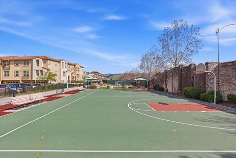 Tiny photo for 917 Vida Larga Loop, Milpitas, CA 95035 (MLS # ML82037538)