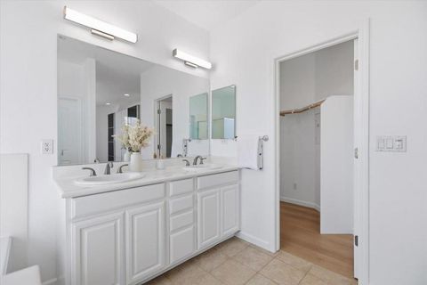 Tiny photo for 917 Vida Larga Loop, Milpitas, CA 95035 (MLS # ML82037538)