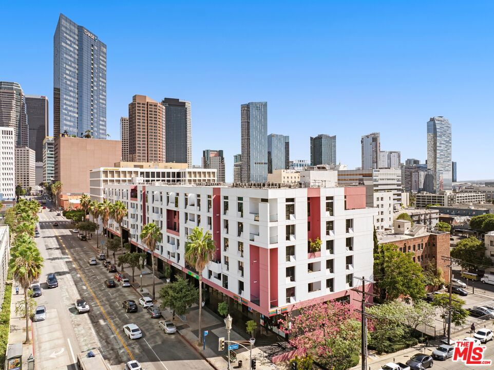 1234 Wilshire Boulevard 204