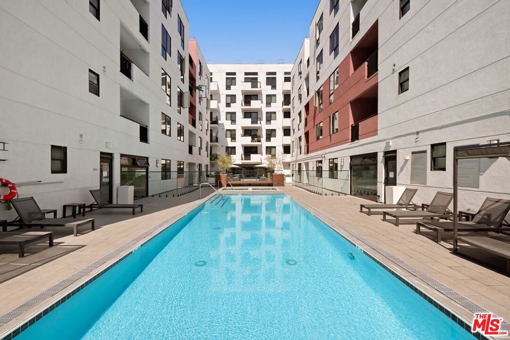 1234 Wilshire Boulevard 204