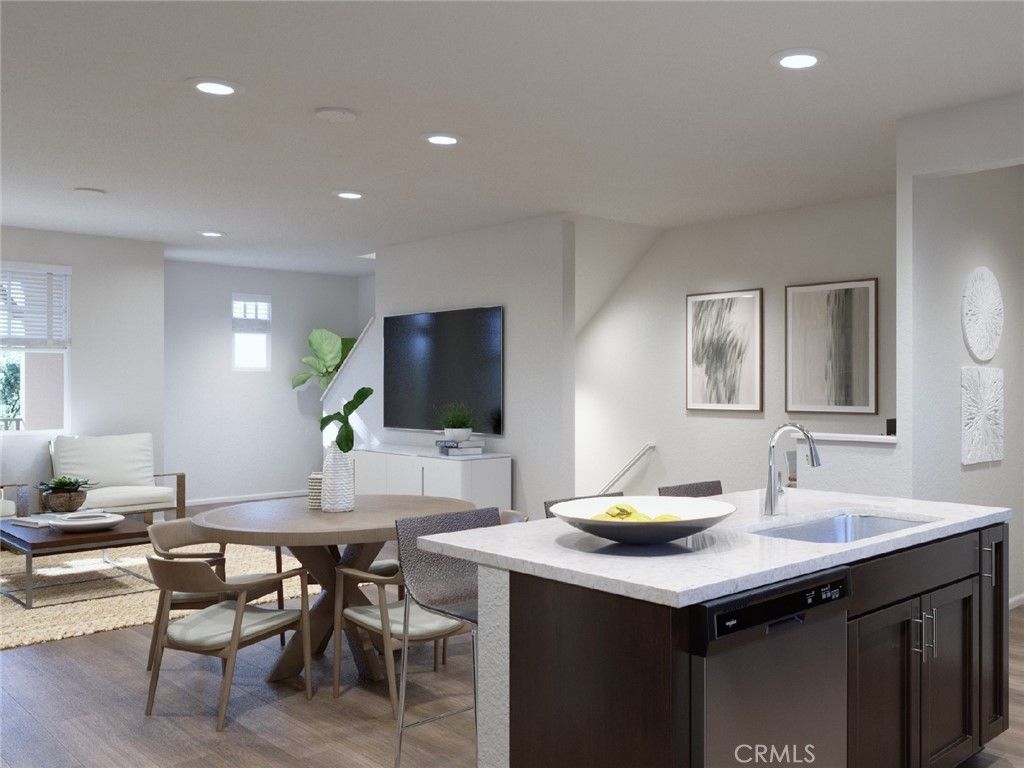 listing image 130726042280009226201