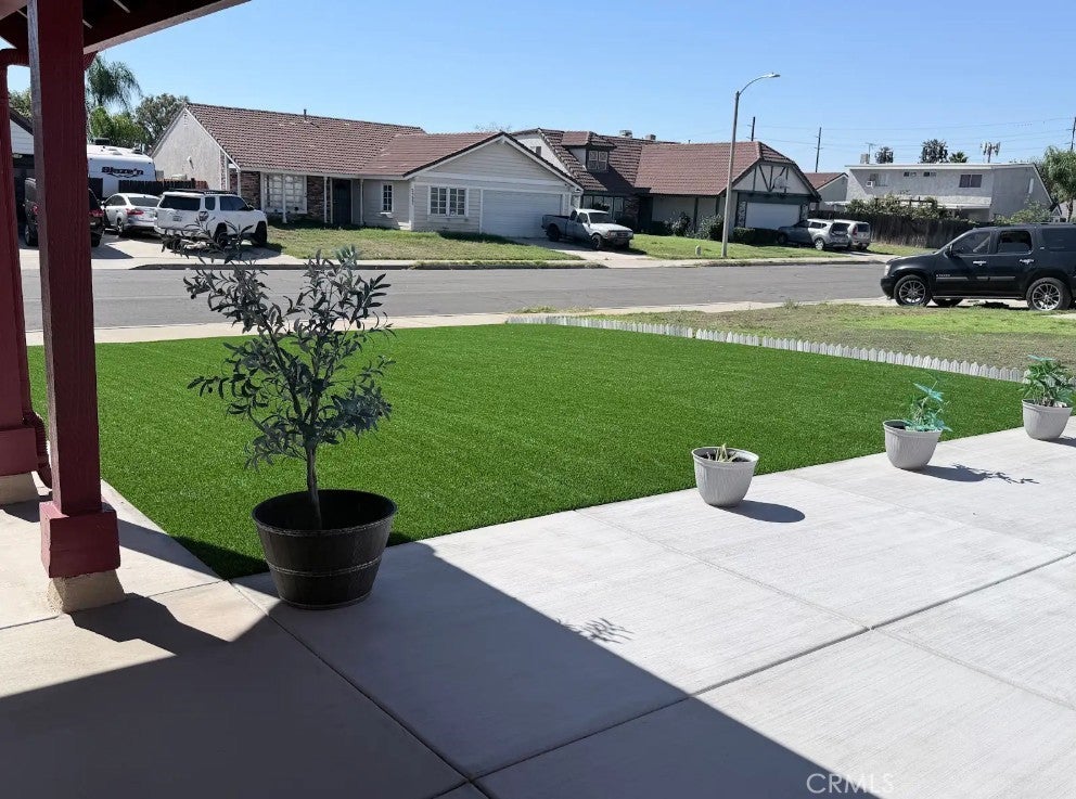 25676 San Lupe