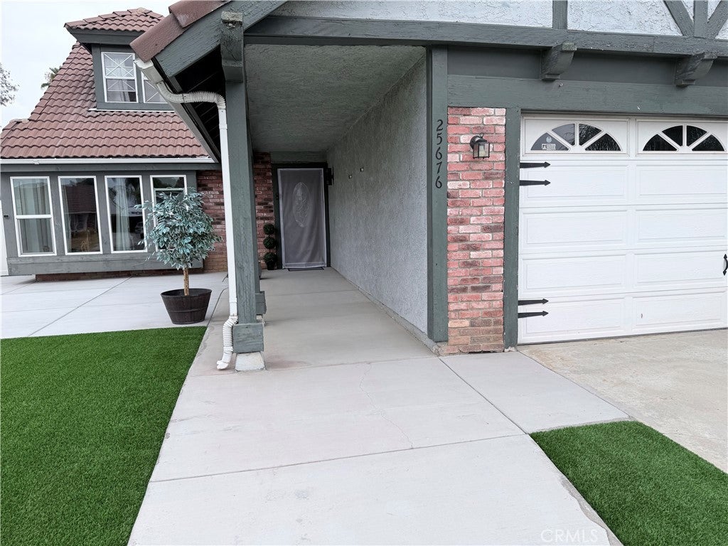 25676 San Lupe