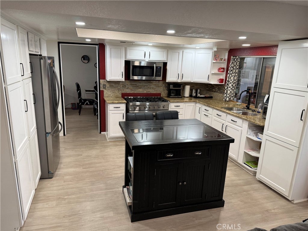 25676 San Lupe