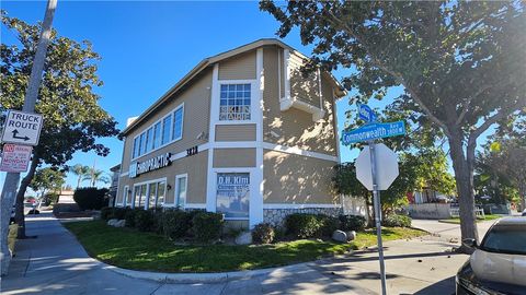 Photo of 3828 W Commonwealth Ave, Fullerton, CA 92833 (MLS # PW26016956)