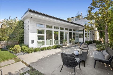 706 Poinsettia Corona Del Mar CA 92625