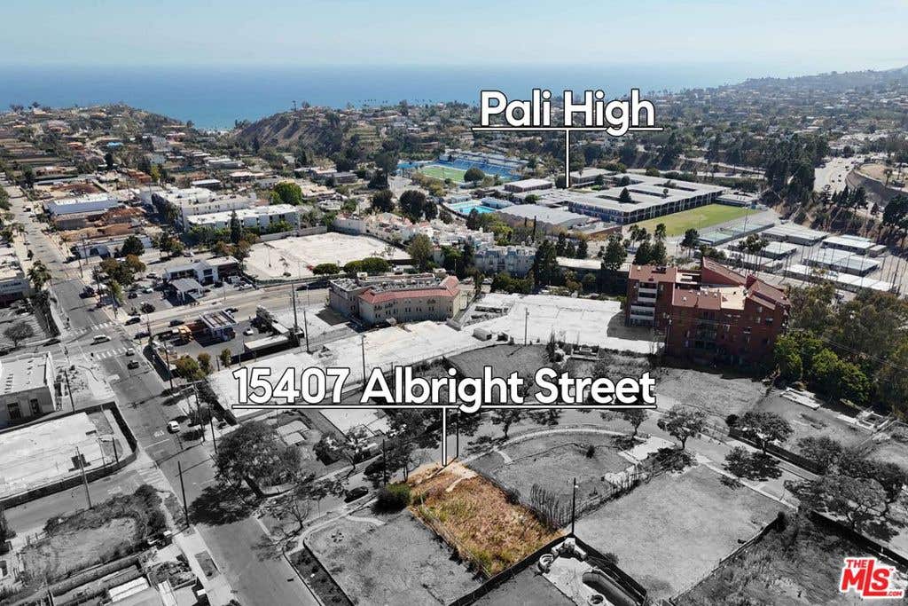 Photo of 15407 Albright Street, Pacific Palisades, CA 90272 (MLS # 26866515)