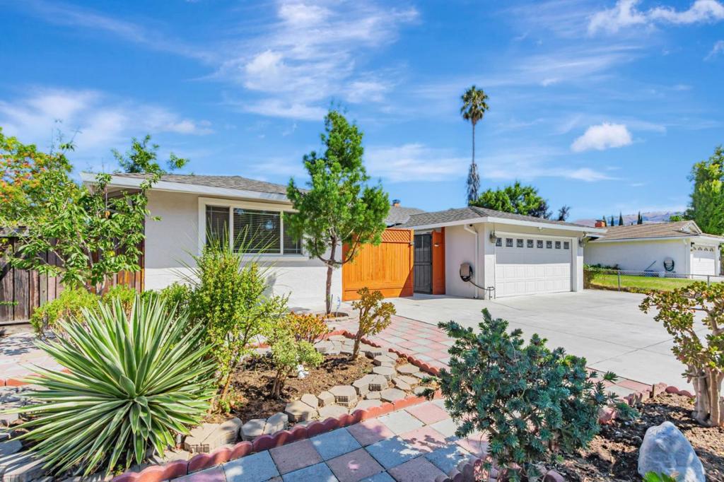 2895 Burdick Way