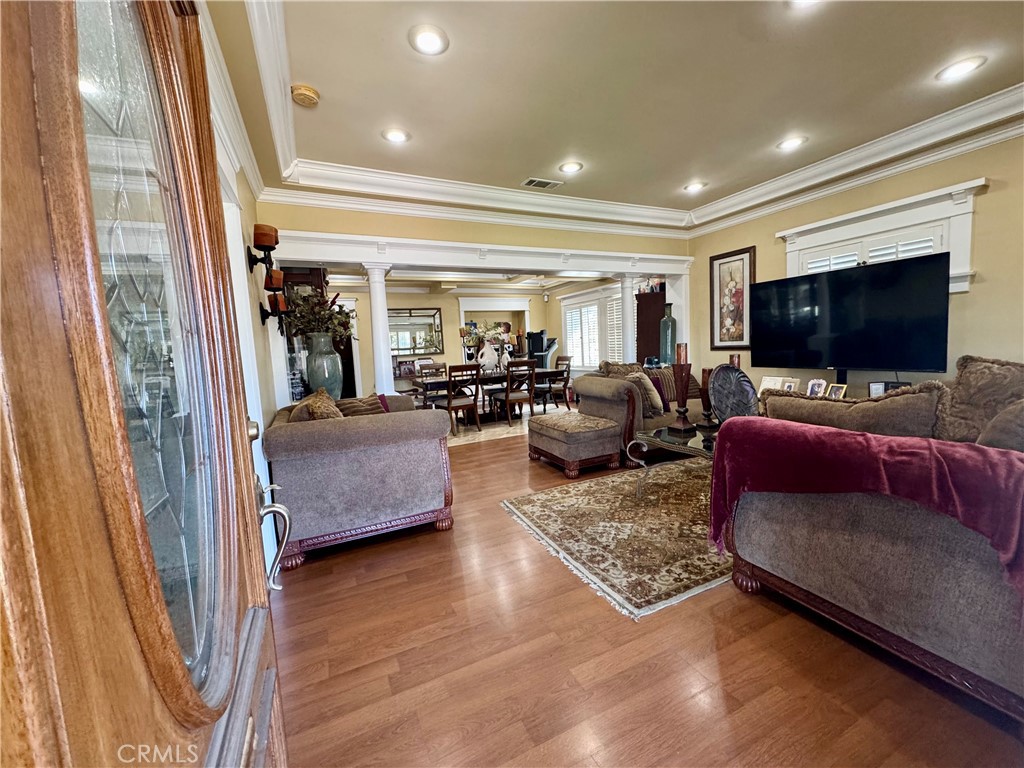 1758 W 51st Street