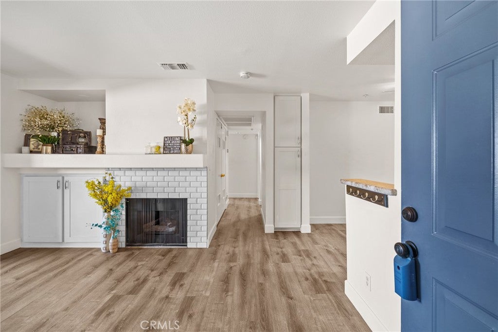 111 S Lakeview