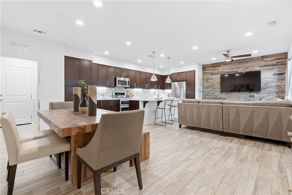 LYON VILLAS (SENVL) - Residential