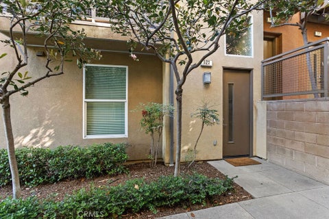 Photo of 623 Rockefeller, Irvine, CA 92612 (MLS # OC26115884)