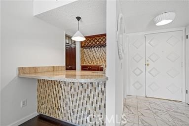 5330 Lindley