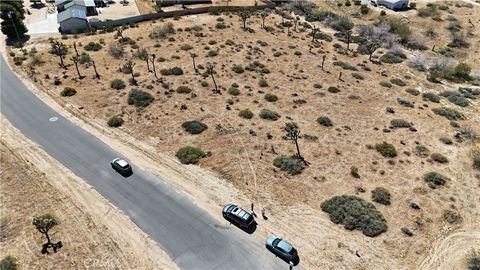 Photo of 0 Lennox Avenue, Yucca Valley, CA 92284 (MLS # HD26061655)