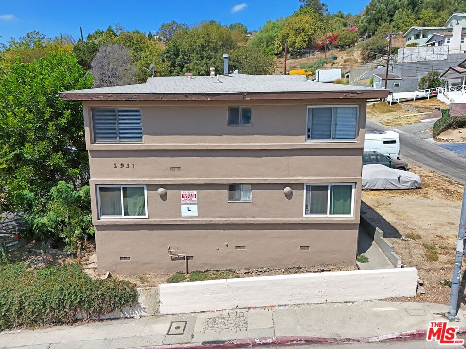 2931 Lincoln Park Avenue