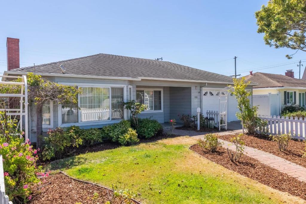 208 Angelus Drive