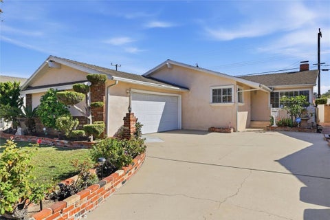 Photo of 1952 W 233rd St ST, Torrance, CA 90501 (MLS # SB26204553)
