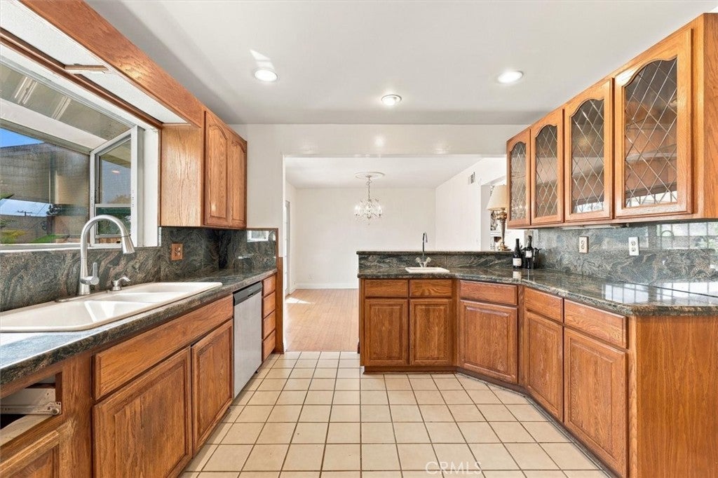 1952 W 233rd St