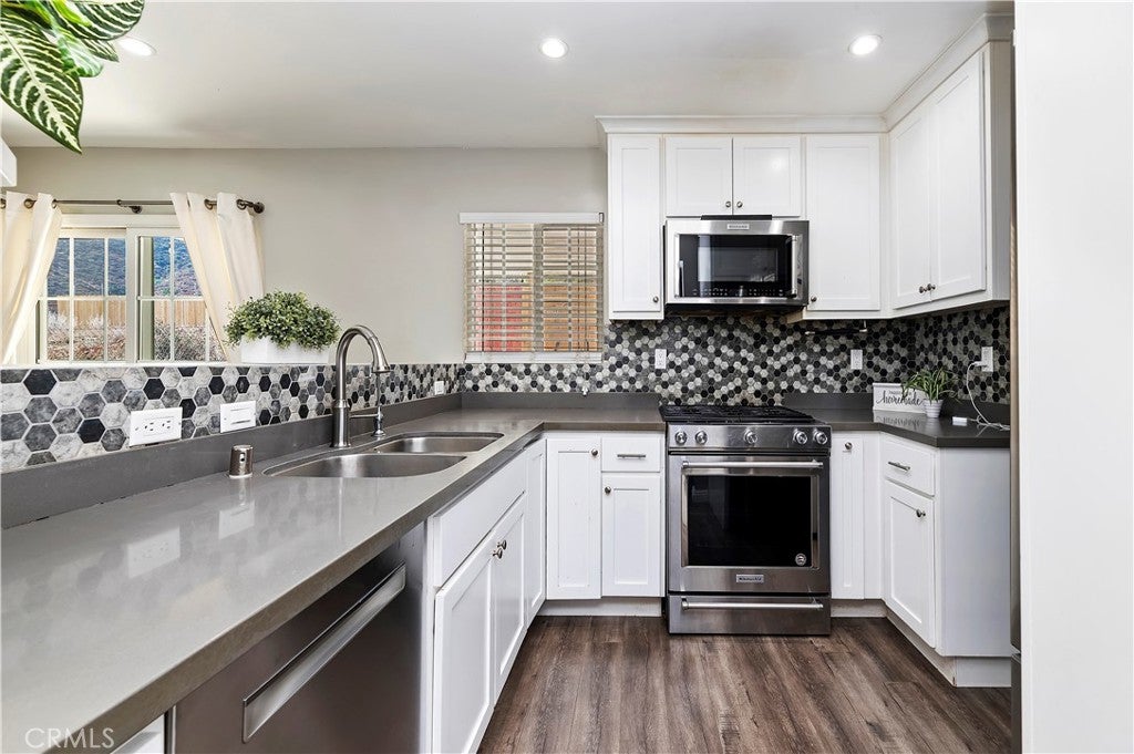17525 Bodkin