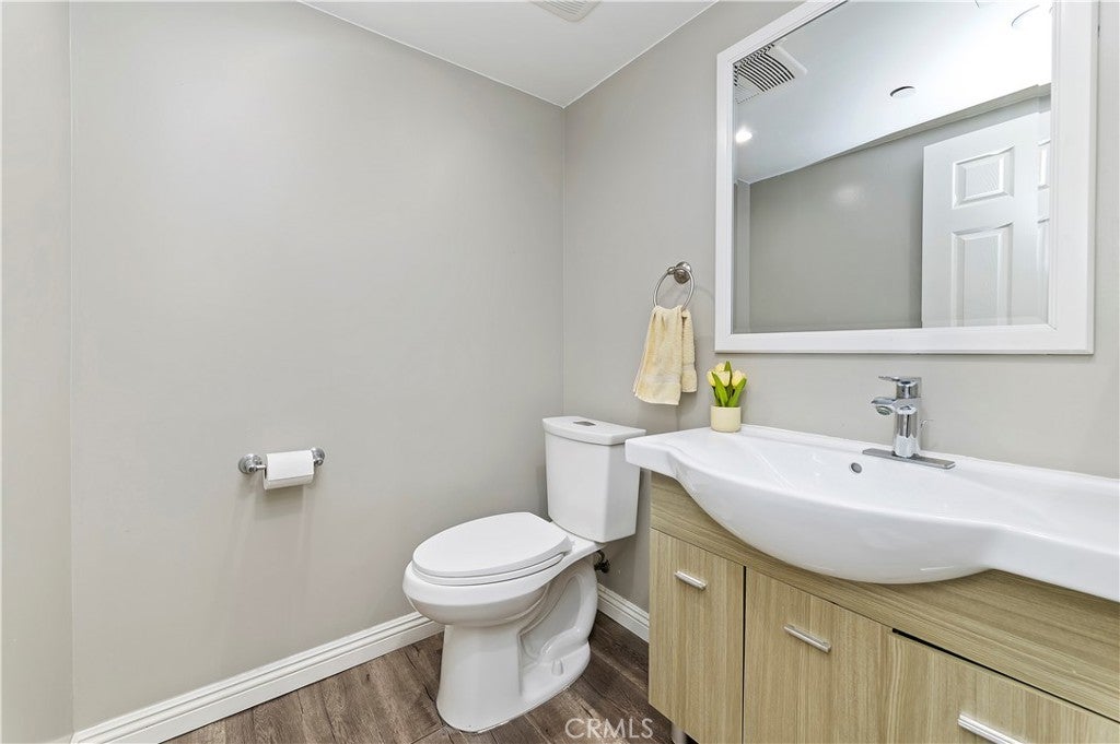 17525 Bodkin