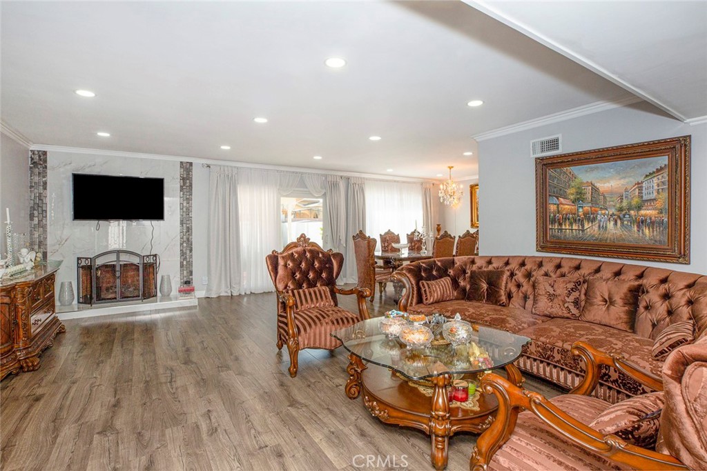6921 Atoll Ave.