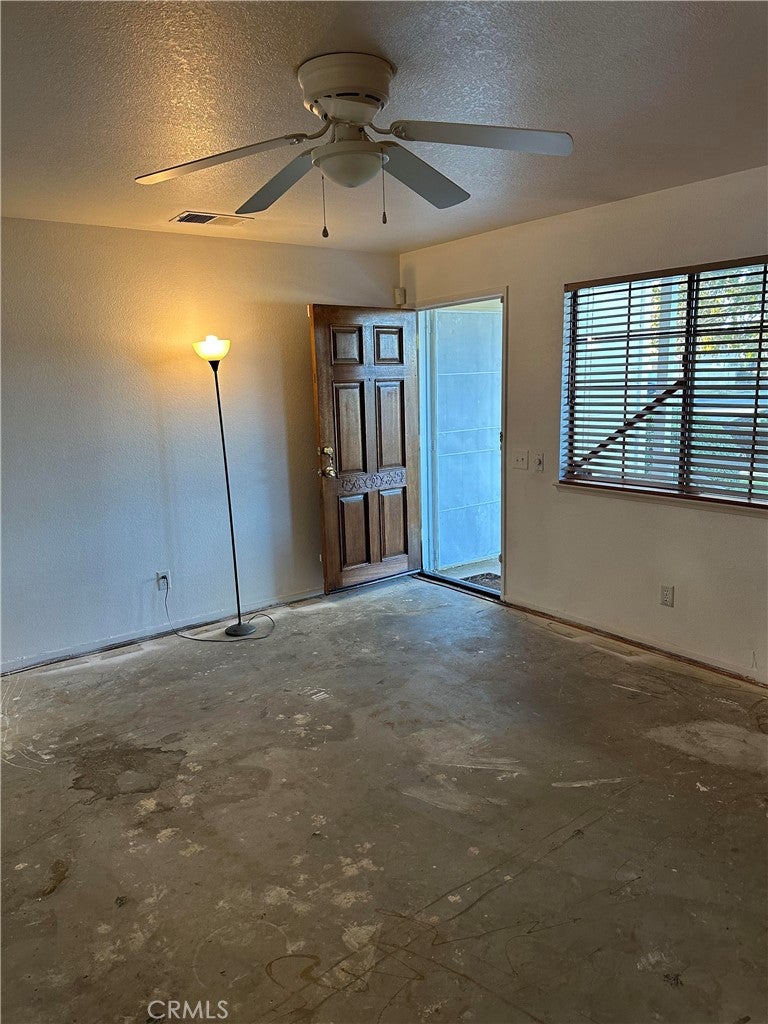 2608 E Avenue R13
