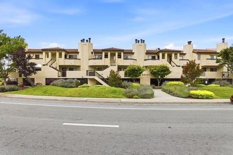 Photo of 880 N Winchester Boulevard #206, Santa Clara, CA 95050 (MLS # ML82049348)