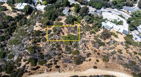 Photo of 2625 N Dominion Lane Ln, Los Angeles, CA 90046 (MLS # SB25248942) Photo of 2625 N Dominion Lane Ln, Los Angeles, CA 90046 (MLS # SB25248942)
