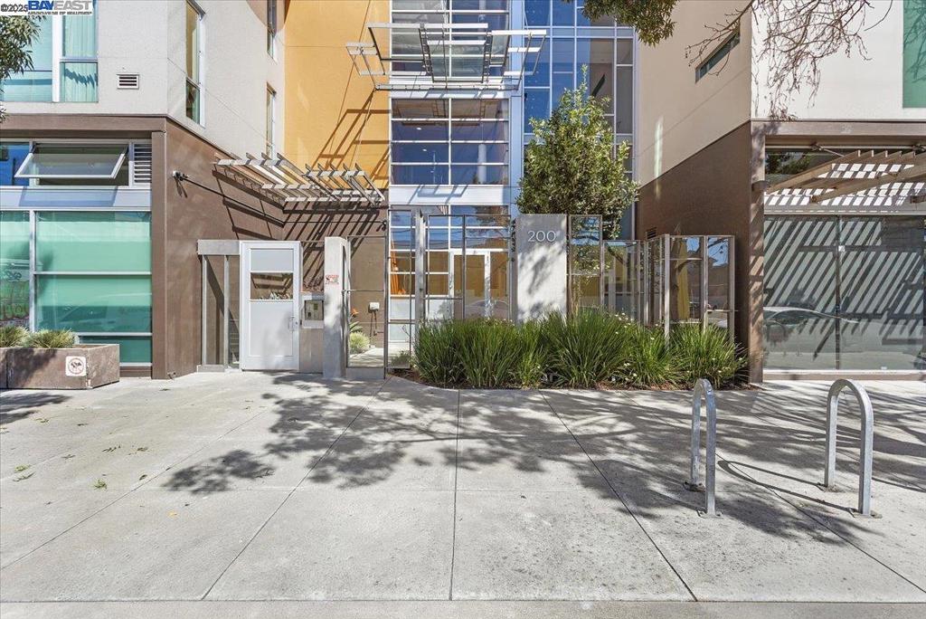 JACK LONDON - Residential