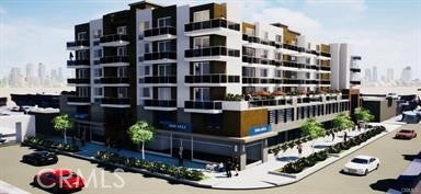 3900 N Figueroa