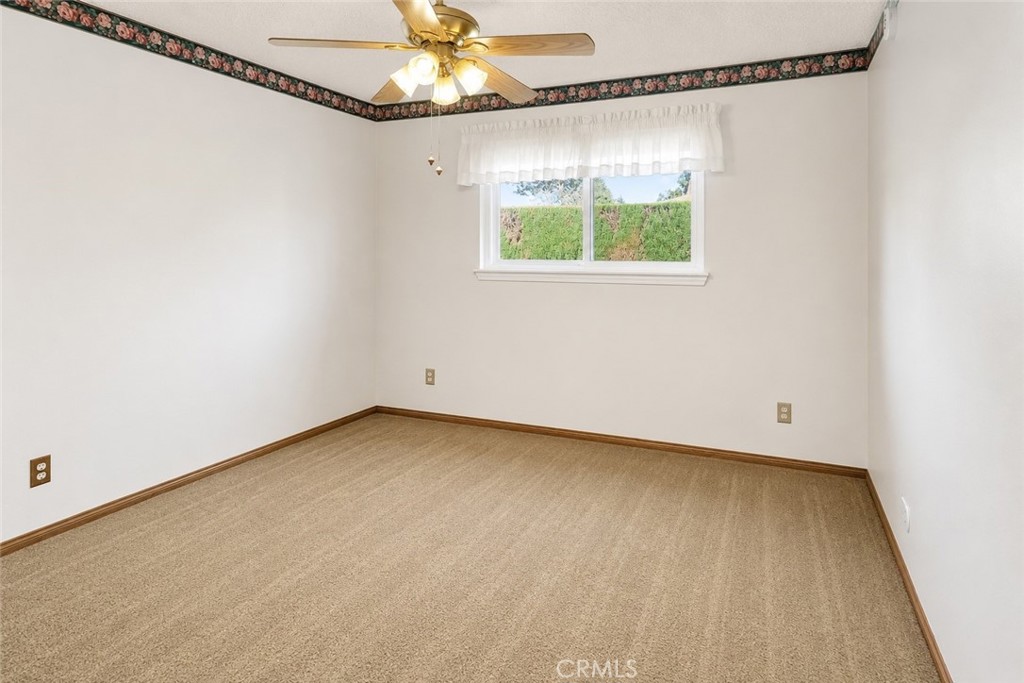 518 N Carousel