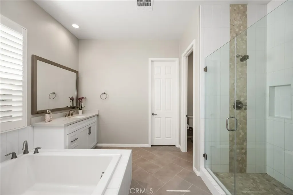 Corona, California 92883, United States, 3 Bedrooms Bedrooms, ,2 BathroomsBathrooms,Residential,Active,217118