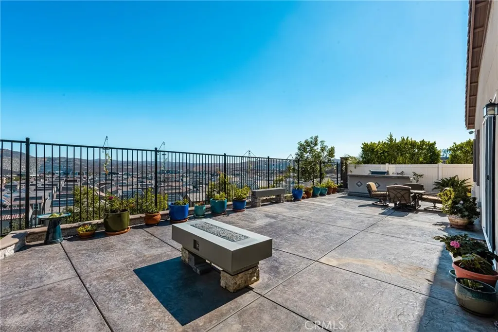 Corona, California 92883, United States, 3 Bedrooms Bedrooms, ,2 BathroomsBathrooms,Residential,Active,217118