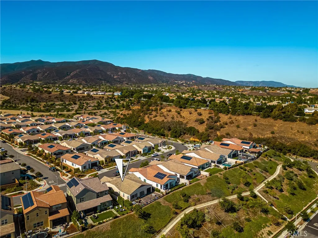 Corona, California 92883, United States, 3 Bedrooms Bedrooms, ,2 BathroomsBathrooms,Residential,Active,217118