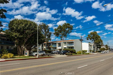Tiny photo for 603 S Prospect Avenue #305, Redondo Beach, CA 90277 (MLS # SB25155504)