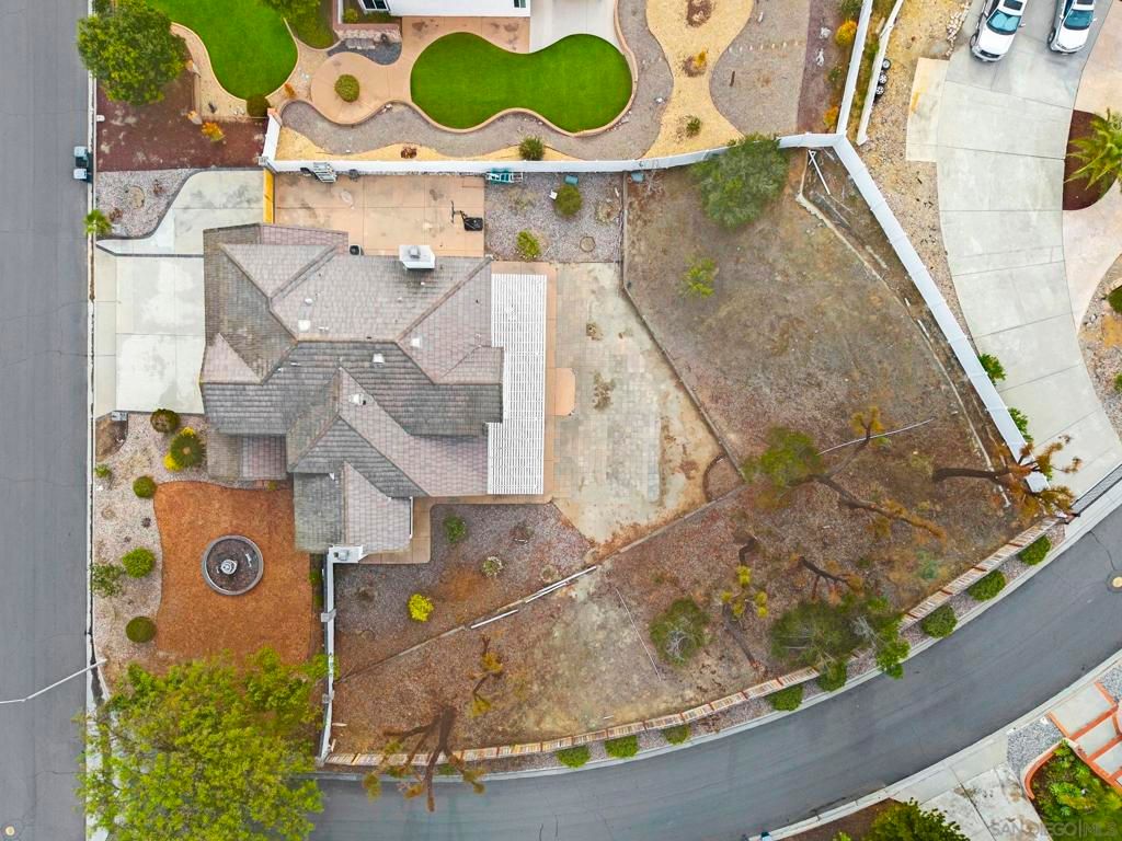 Photo of 1291 Dexter Pl, Escondido, CA 92029 (MLS # 260009158SD)