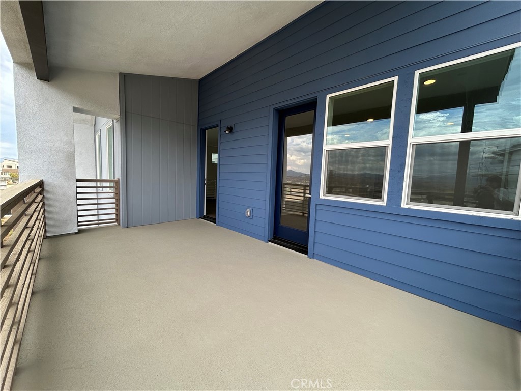 27339 Creekwood Lane