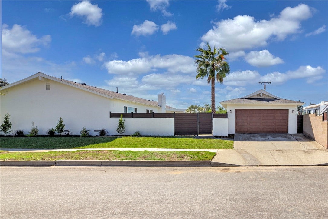 1629 Sumner