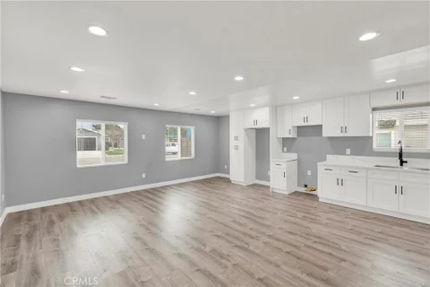 MLS: CV26158971