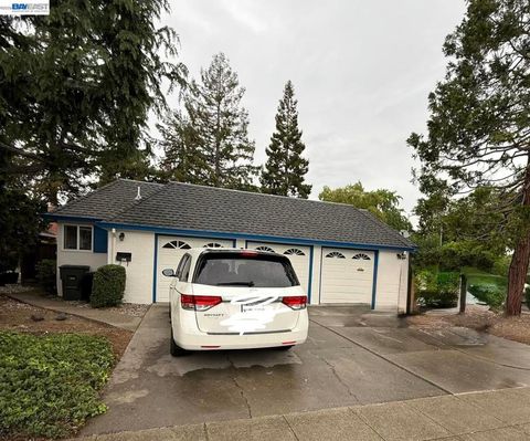 Photo of 637 Keats Ct, Palo Alto, CA 94303 (MLS # 41129703)