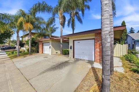 Photo of 5155 Snow Drive, San Jose, CA 95111 (MLS # ML82048993)