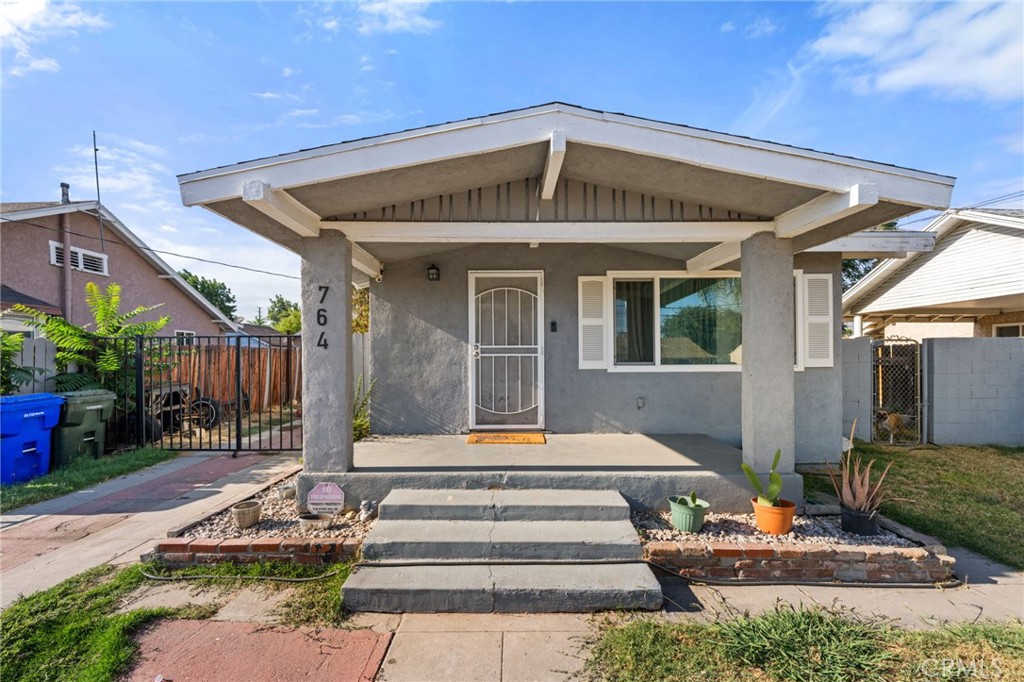 Welcome to 764 W Olive, San Bernardino—a charming residence offering comfort and convenience in the heart of the city. Step inside to discover cozy living areas perfect for relaxing or entertaining close friends. The home features thoughtfully designed bedrooms, updated bathrooms, and a functional kitchen ready for your favorite meals. Enjoy natural light, inviting finishes, and a practical layout that makes every area feel warm and welcoming. You'll love the spacious backyard, providing plenty of room for outdoor gatherings, gardening, or simply enjoying the fresh air. Located just 0.3 miles from Rio Vista Elementary School, with Stater Bros nearby for all your grocery needs, and popular dining spots like Mitla Cafe only 0.7 miles away, this address puts you close to everything you need. Plus, you’ll enjoy quick and easy access to the freeway, making commuting or traveling around the area incredibly convenient. Don’t miss your chance to make this inviting property your new home—schedule a tour today and see how comfort and convenience come together.
