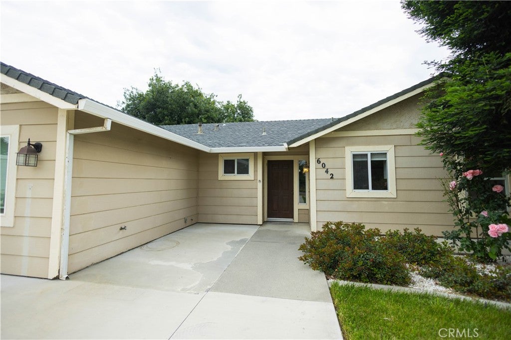 6042 Grange