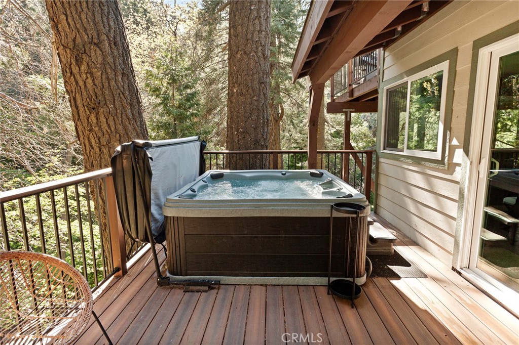 576 Kuffel Canyon