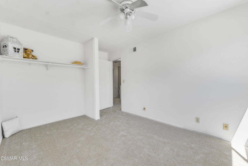 Los Robles Townhomes-332 - 1003172 - Residential