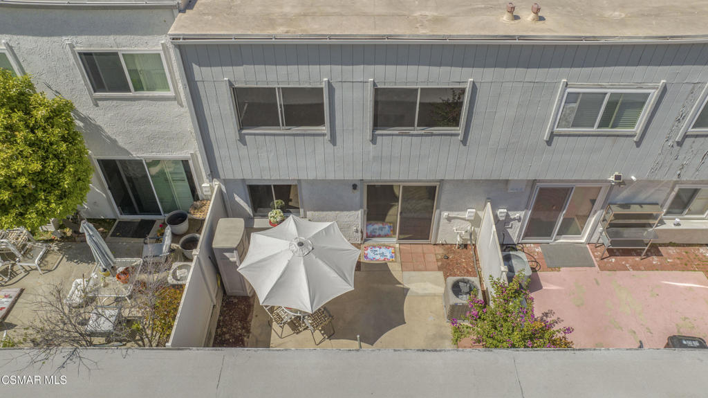 Los Robles Townhomes-332 - 1003172 - Residential